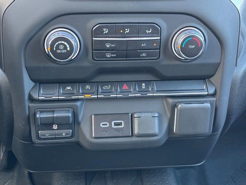 2026 Chevrolet Silverado 1500 4WD Crew Cab 147" Custom