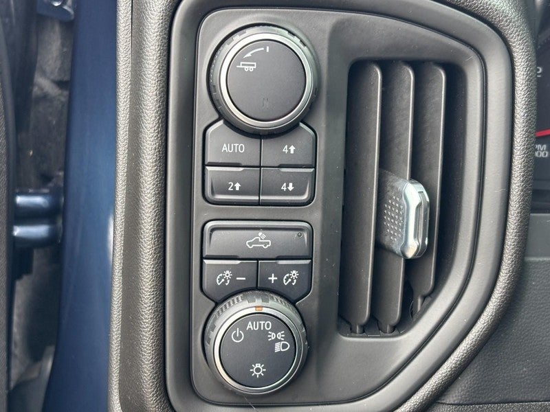 2021 Chevrolet Silverado 1500 4WD Crew Cab 147" Custom Trail Boss