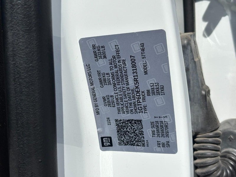 2024 GMC Canyon 4WD Crew Cab AT4