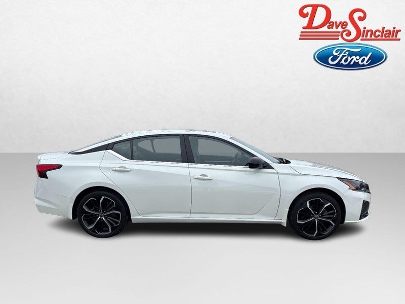 2023 Nissan Altima 2.5 SR AWD Sedan