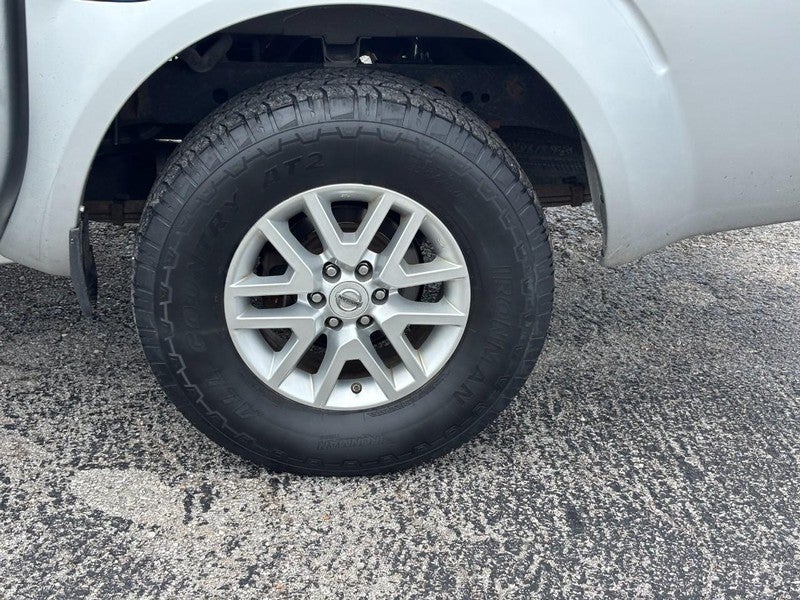 2017 Nissan Frontier Crew Cab 4x4 SV V6 Auto