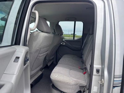 2017 Nissan Frontier Crew Cab 4x4 SV V6 Auto