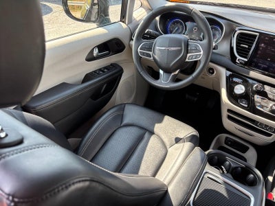 2024 Chrysler Pacifica Touring L FWD