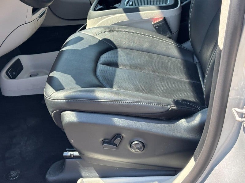 2024 Chrysler Pacifica Touring L FWD
