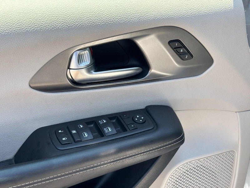 2024 Chrysler Pacifica Touring L FWD