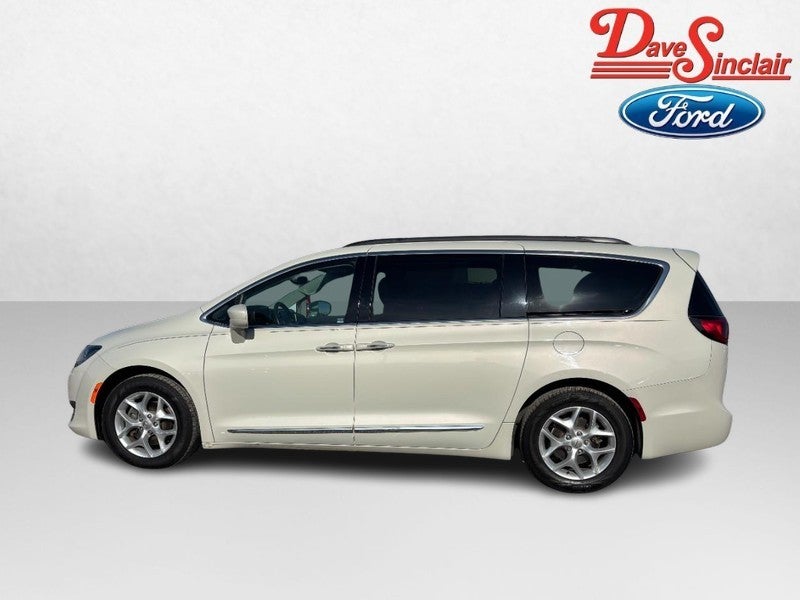 2017 Chrysler Pacifica Touring-L FWD