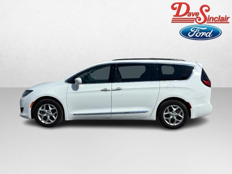 2017 Chrysler Pacifica Touring-L FWD