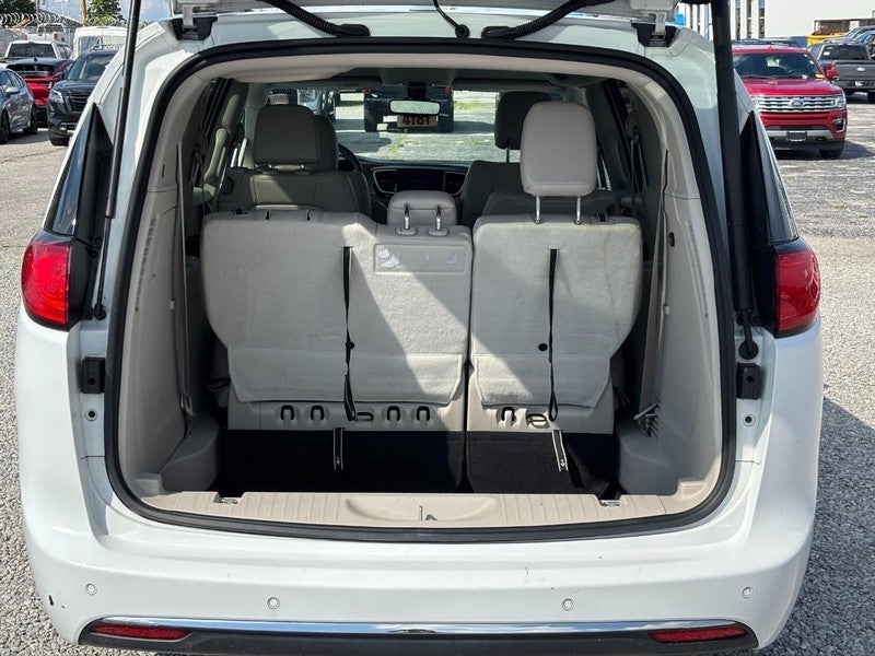 2017 Chrysler Pacifica Touring-L FWD