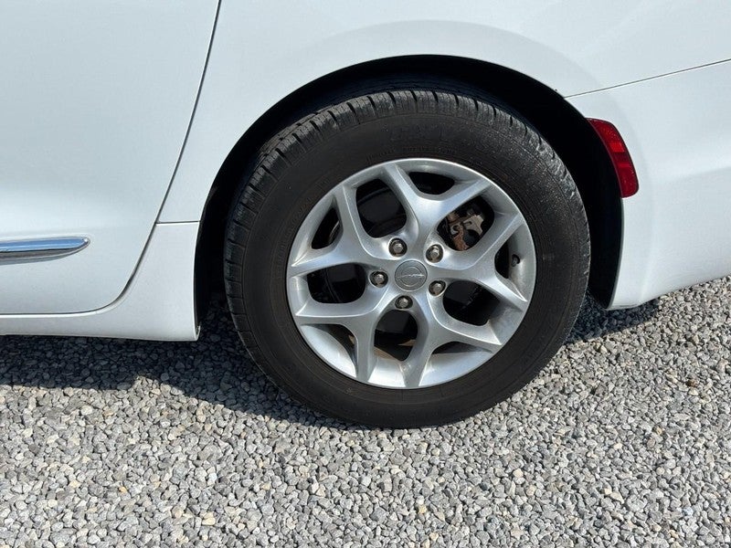 2017 Chrysler Pacifica Touring-L FWD