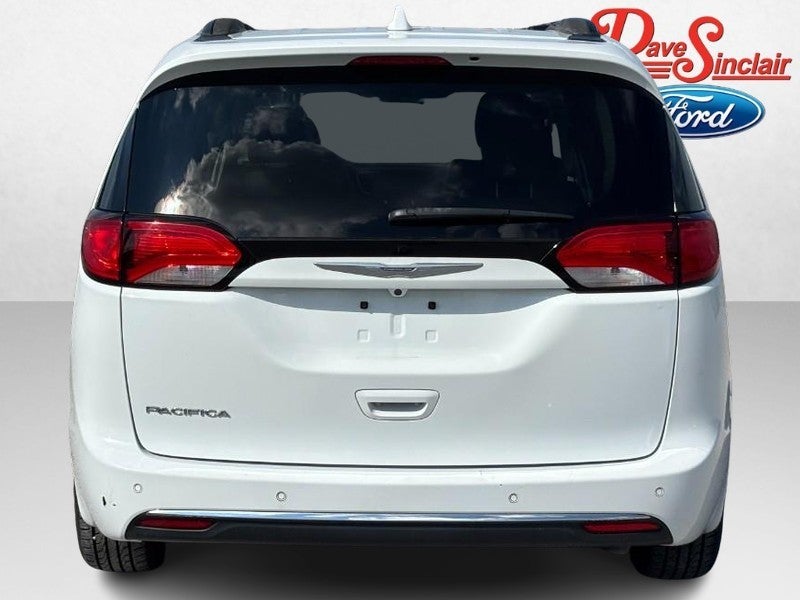 2017 Chrysler Pacifica Touring-L FWD