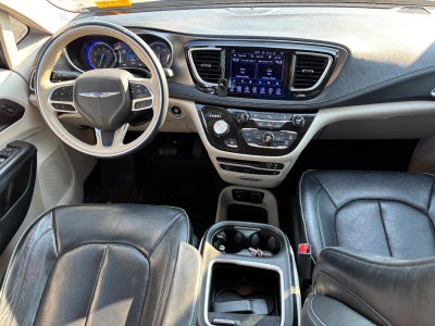2017 Chrysler Pacifica Limited FWD