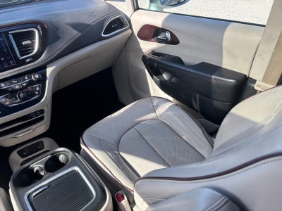 2020 Chrysler Pacifica Limited FWD