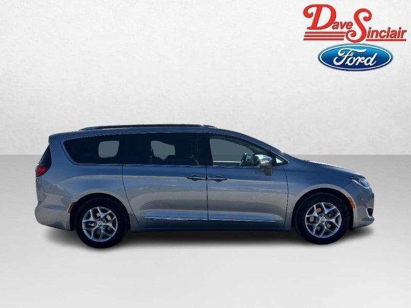 2020 Chrysler Pacifica Limited FWD