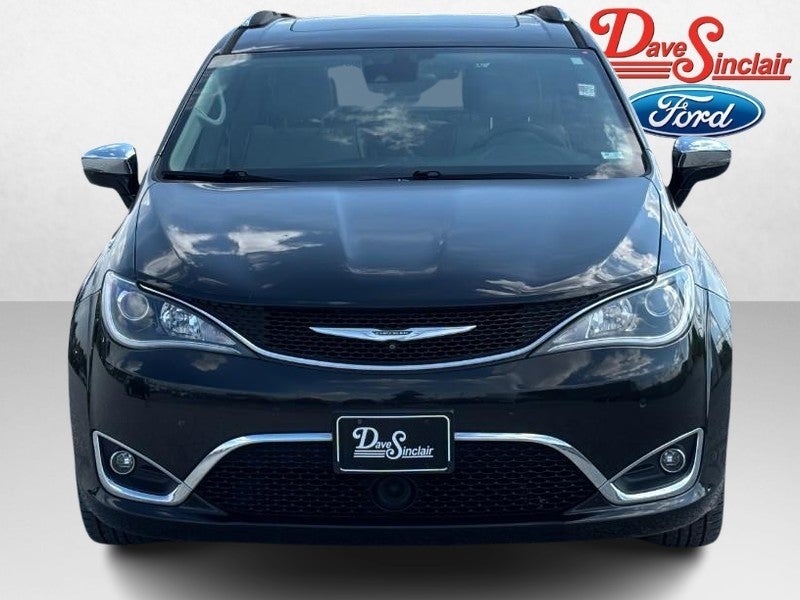 2017 Chrysler Pacifica Limited FWD