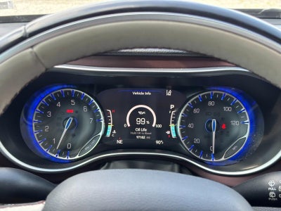 2017 Chrysler Pacifica Limited FWD
