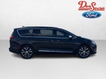 2017 Chrysler Pacifica Limited FWD
