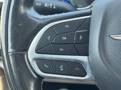 2022 Chrysler Pacifica Hybrid Touring L FWD