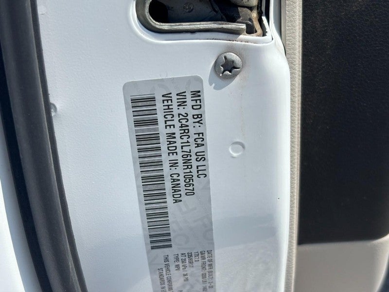 2022 Chrysler Pacifica Hybrid Touring L FWD