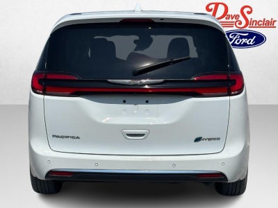 2022 Chrysler Pacifica Hybrid Touring L FWD