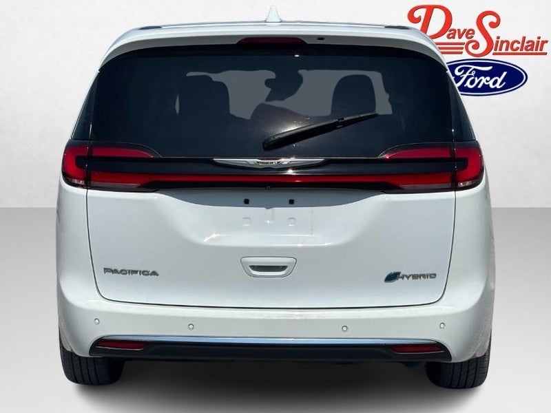 2022 Chrysler Pacifica Hybrid Touring L FWD