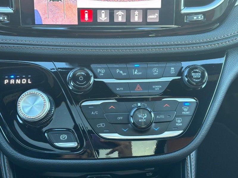 2024 Chrysler Pacifica Pinnacle AWD