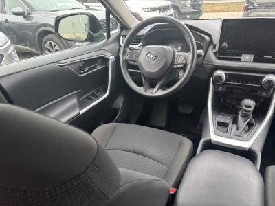 2024 Toyota RAV4 LE FWD (Natl)
