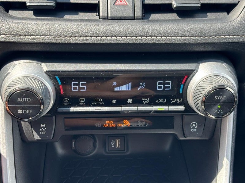 2025 Toyota RAV4 XLE AWD (Natl)