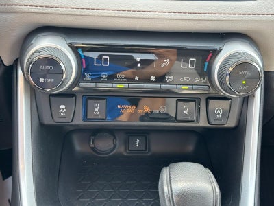 2021 Toyota RAV4 XLE AWD (Natl)