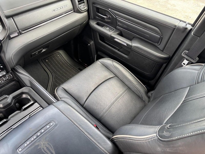 2022 RAM 3500 Limited 4x4 Crew Cab 6'4" Box