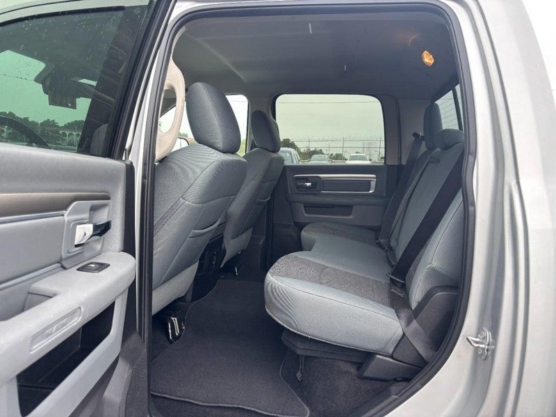 2017 RAM 2500 SLT 4x4 Crew Cab 6'4" Box