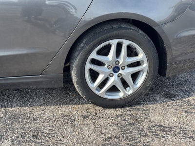 2016 Ford Fusion 4dr Sdn SE FWD