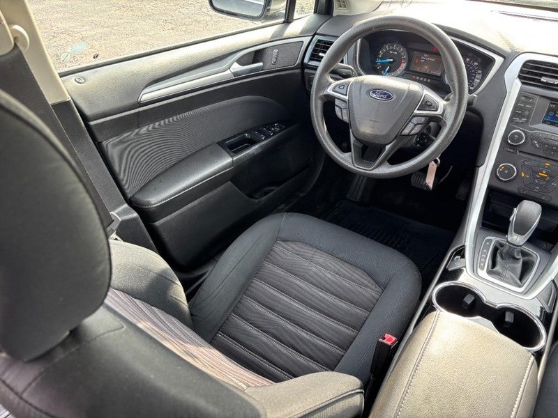 2016 Ford Fusion 4dr Sdn SE FWD