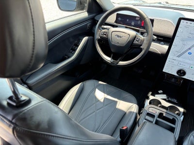 2025 Ford Mustang Mach-E Select RWD