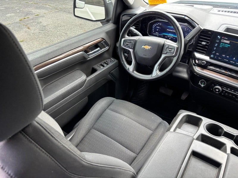2023 Chevrolet Silverado 1500 4WD Crew Cab 147" LT w/1LT
