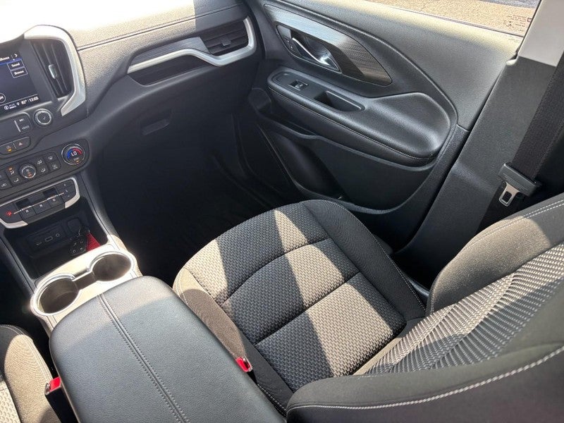 2022 GMC Terrain FWD 4dr SLE