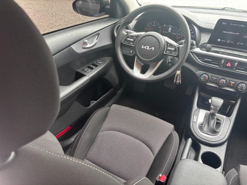 2024 Kia Forte LXS IVT