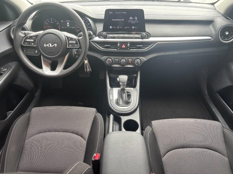 2024 Kia Forte LXS IVT