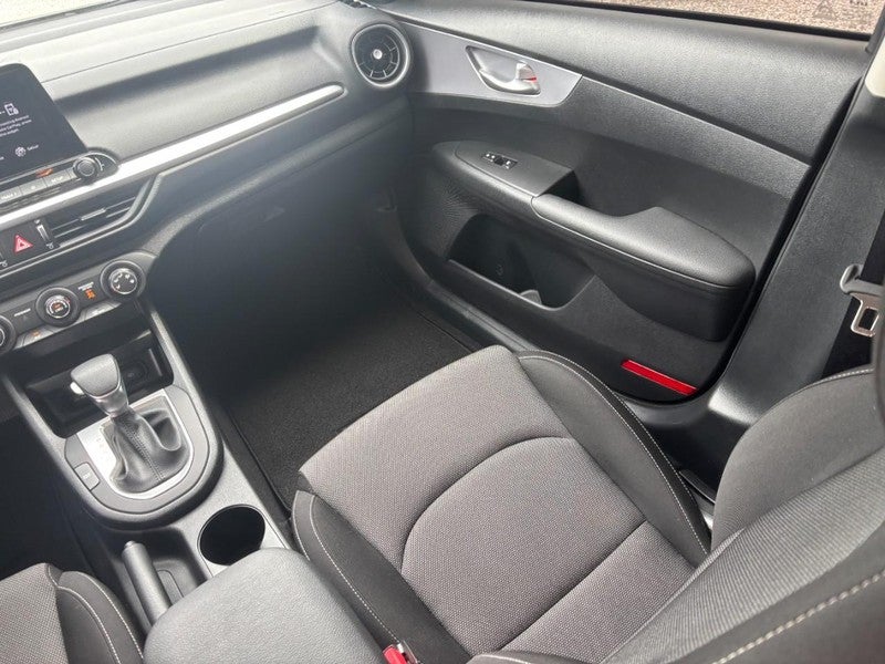 2024 Kia Forte LXS IVT