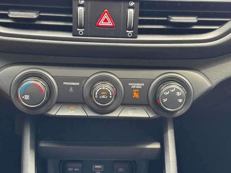 2024 Kia Forte LXS IVT