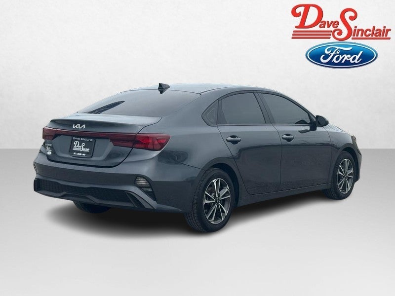 2024 Kia Forte LXS IVT