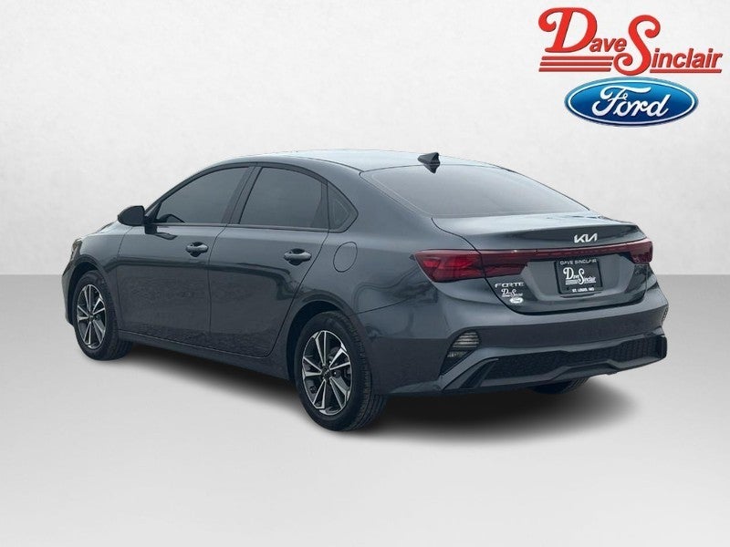 2024 Kia Forte LXS IVT