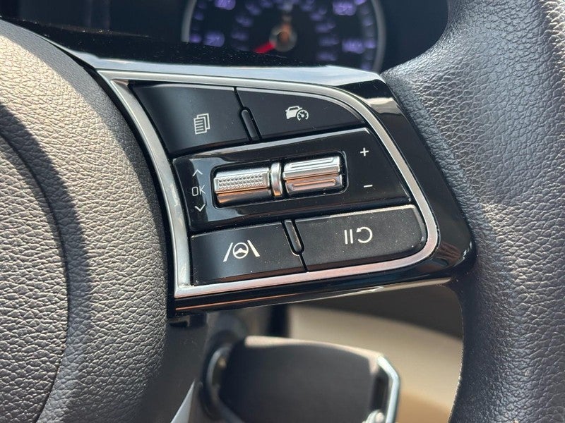 2023 Kia Forte LXS IVT