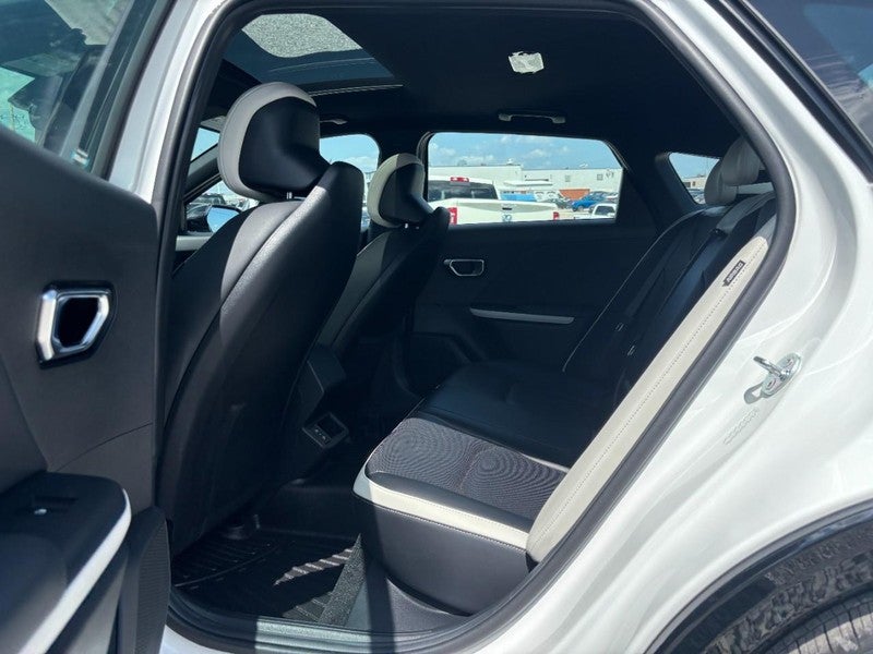 2025 Kia K4 GT-Line FWD