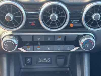2024 Nissan Sentra SV CVT