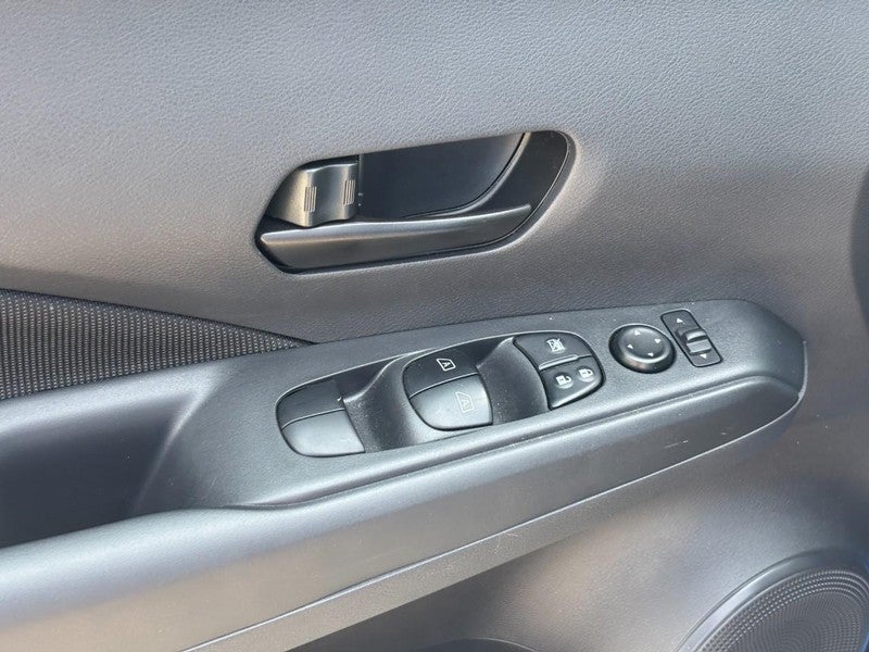 2025 Nissan Kicks Play S FWD
