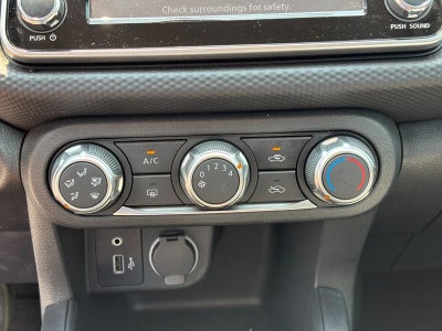 2025 Nissan Kicks Play S FWD