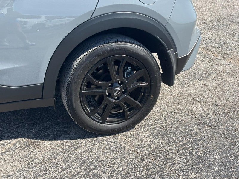 2024 Nissan Kicks SR FWD