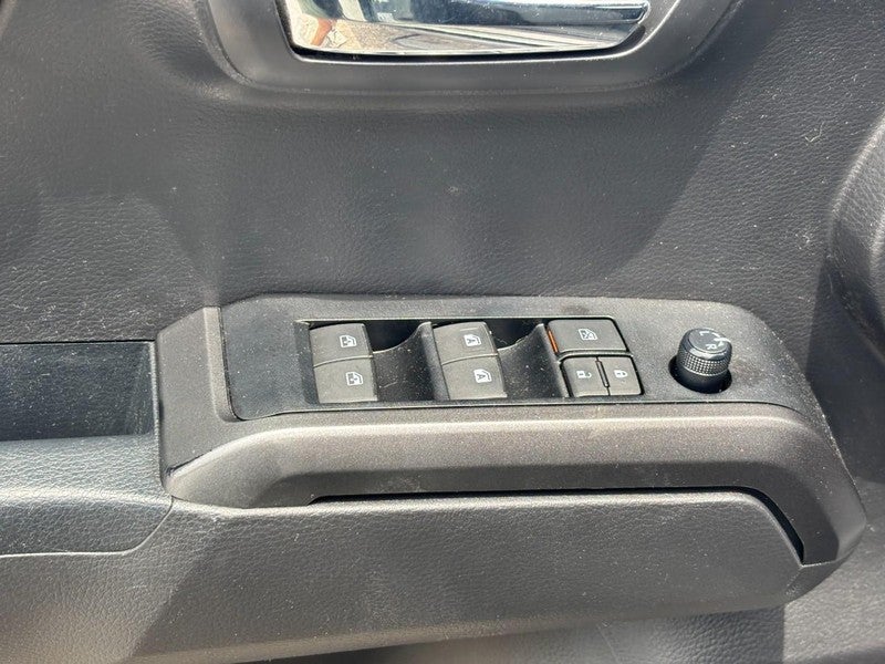2023 Toyota Tacoma 4WD SR Double Cab 5' Bed V6 AT (Natl)