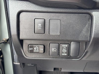 2023 Toyota Tacoma 4WD SR Double Cab 5' Bed V6 AT (Natl)