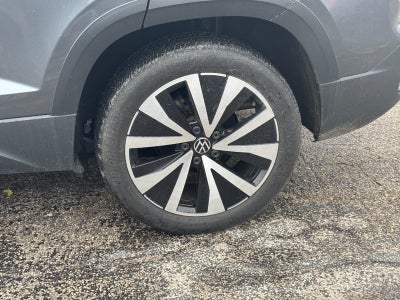 2024 Volkswagen Taos SE FWD